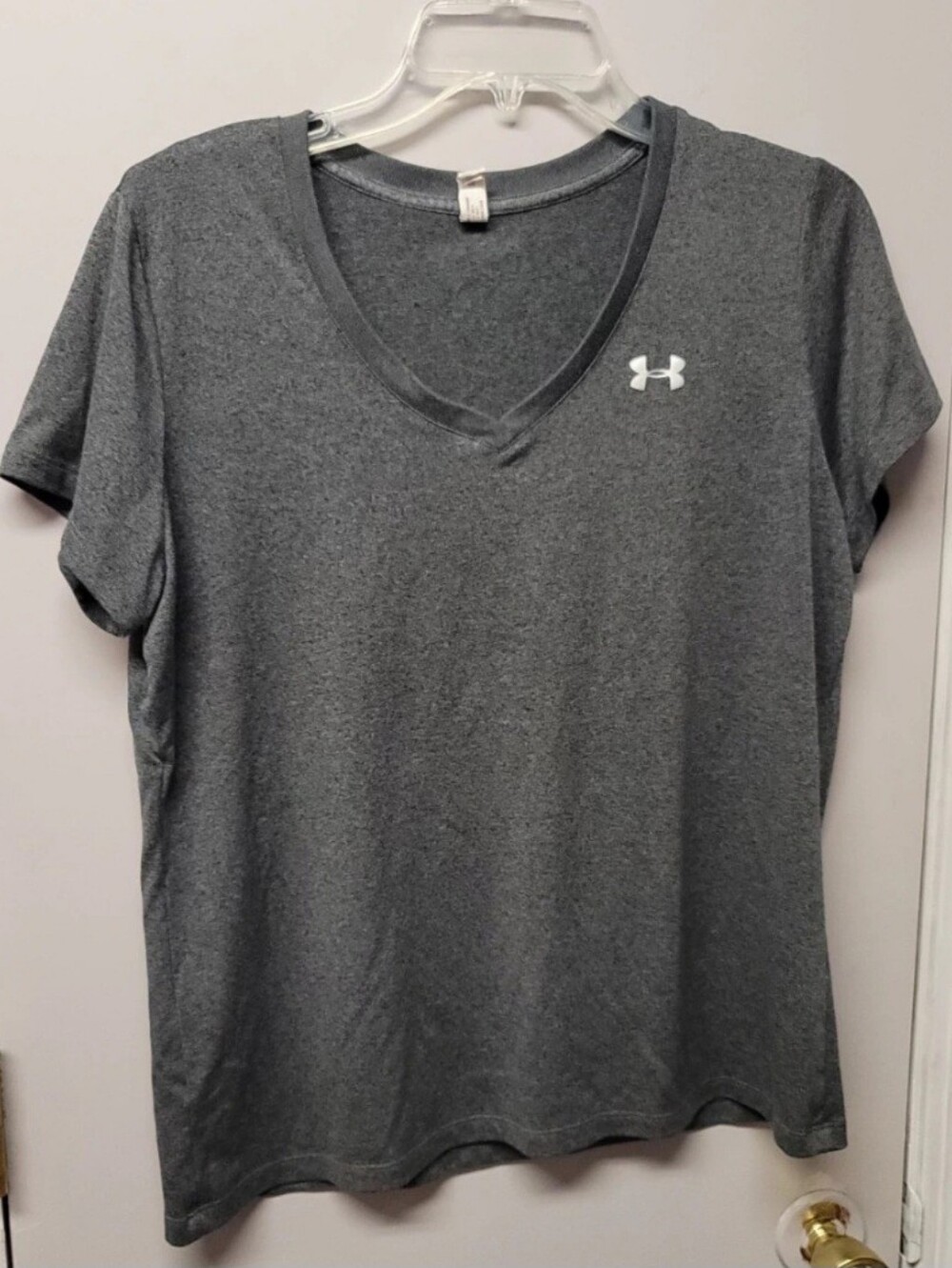 Large Under Armour T-shirt